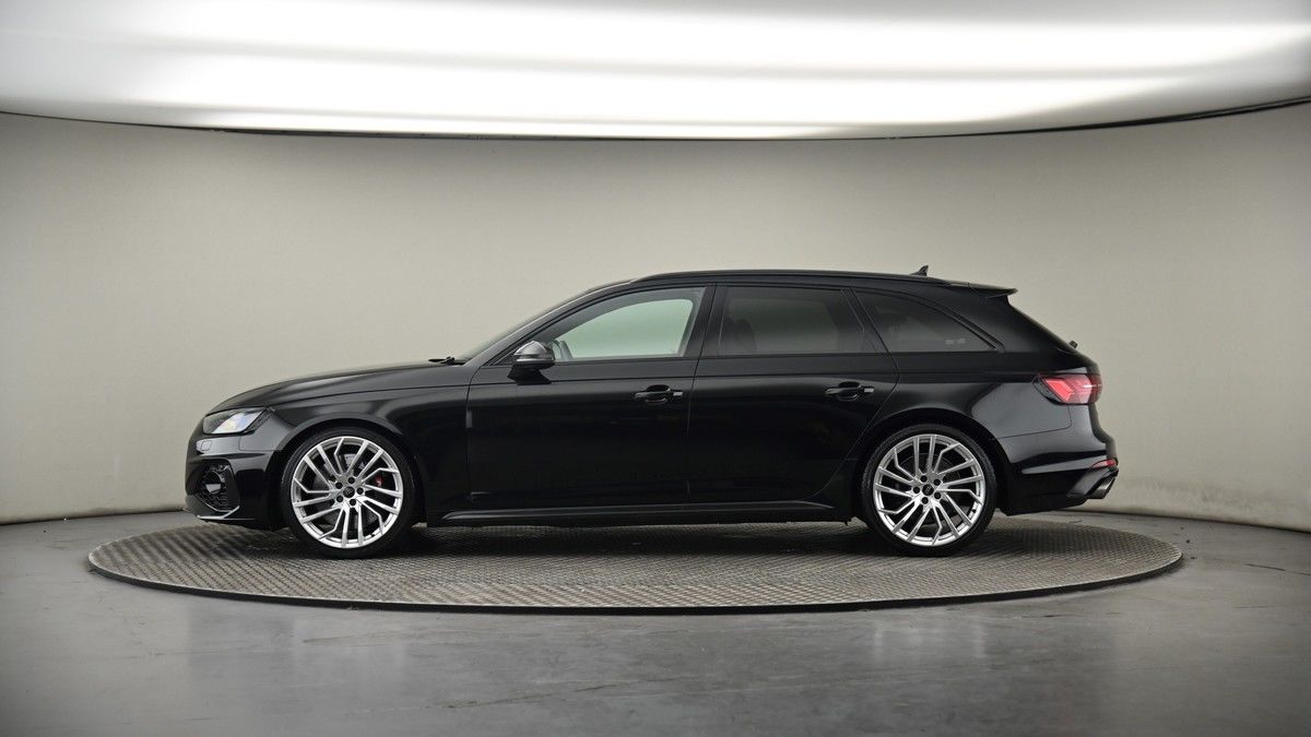 Audi RS4 Avant Image 19