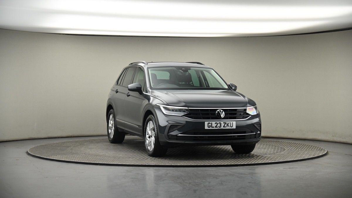 More views of Volkswagen Tiguan