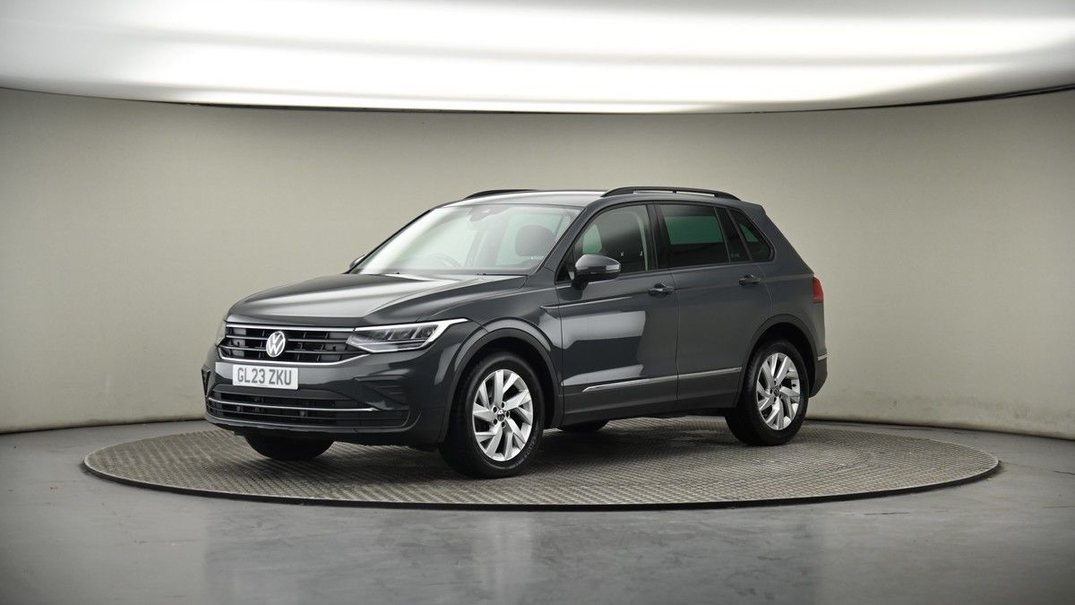 More views of Volkswagen Tiguan