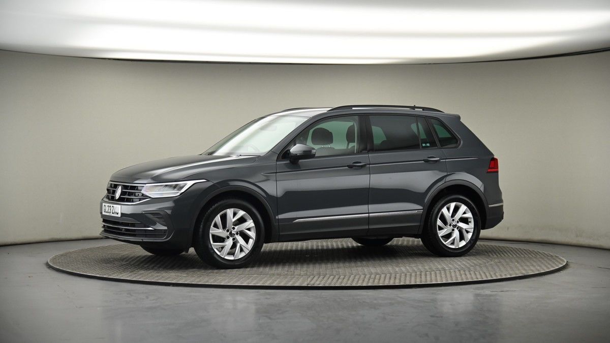 More views of Volkswagen Tiguan