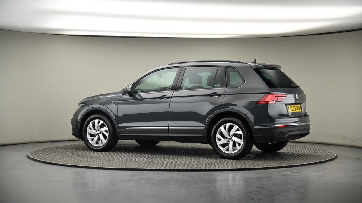 More views of Volkswagen Tiguan