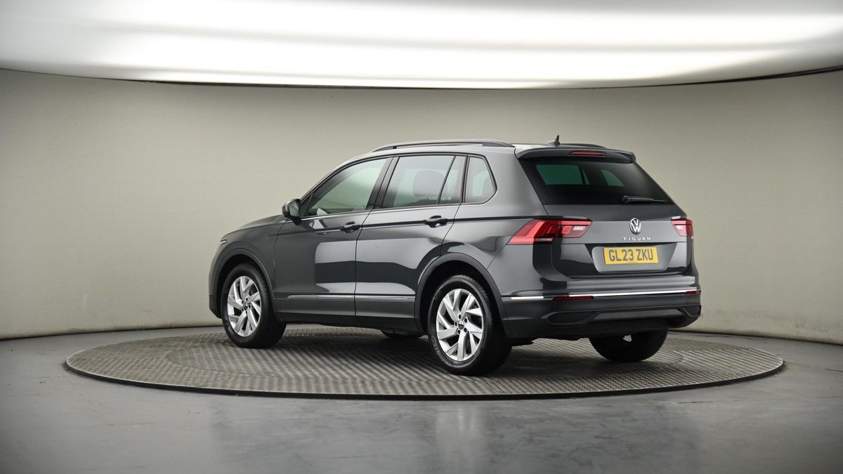 More views of Volkswagen Tiguan