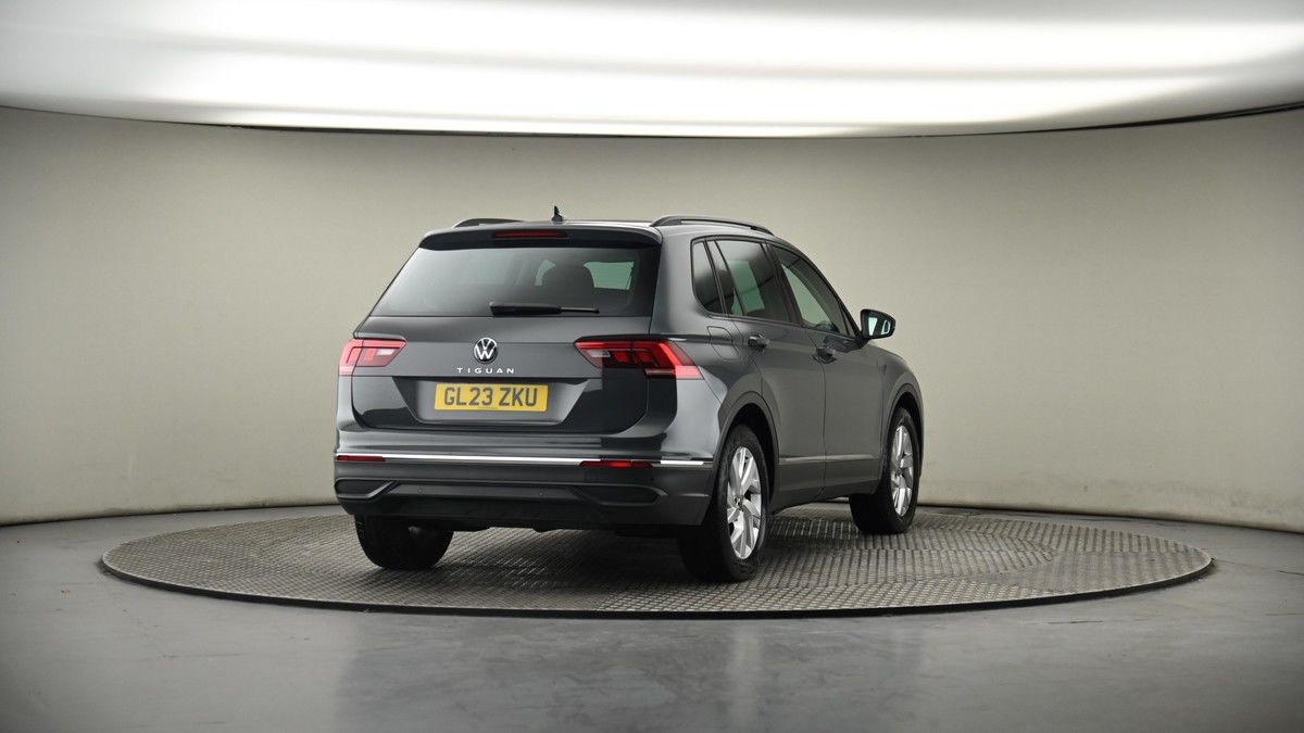 More views of Volkswagen Tiguan