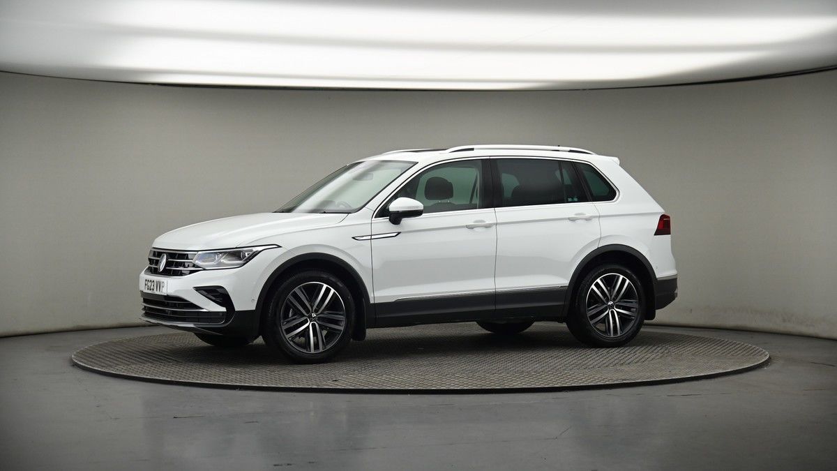 More views of Volkswagen Tiguan