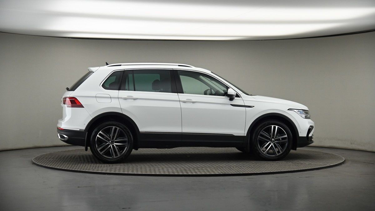 More views of Volkswagen Tiguan