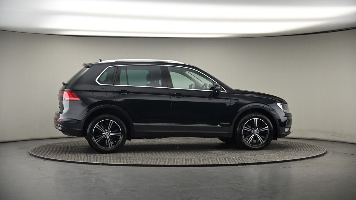 More views of Volkswagen Tiguan