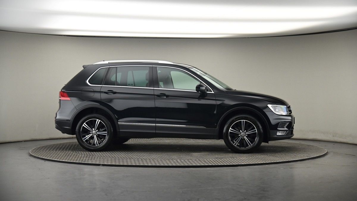 More views of Volkswagen Tiguan