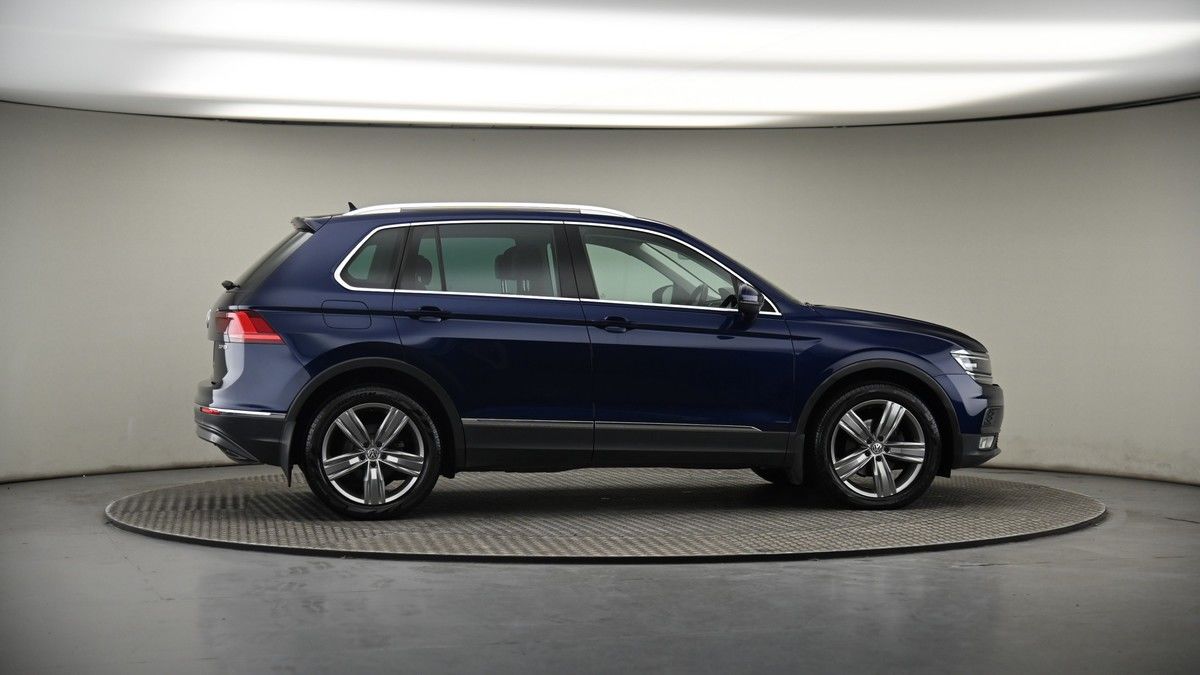 More views of Volkswagen Tiguan