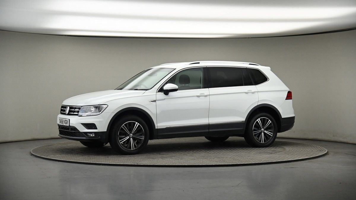 More views of Volkswagen Tiguan Allspace