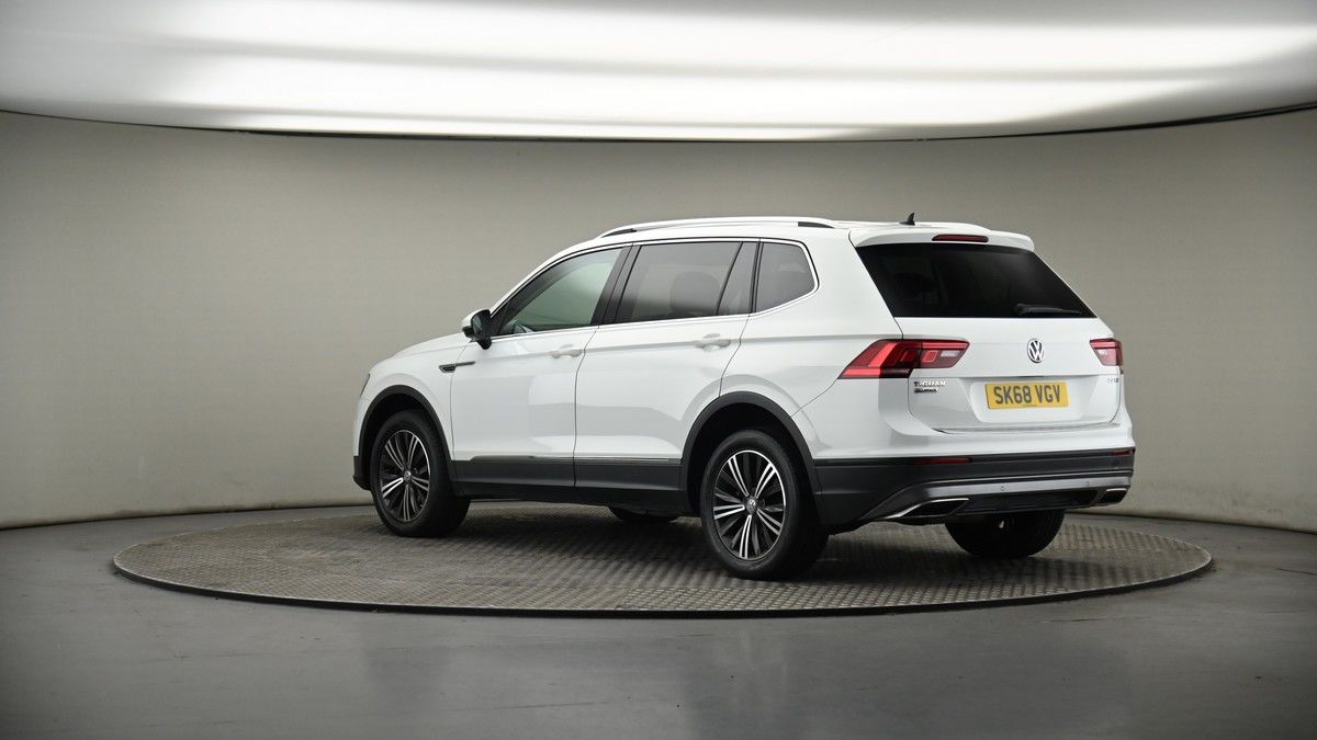 More views of Volkswagen Tiguan Allspace