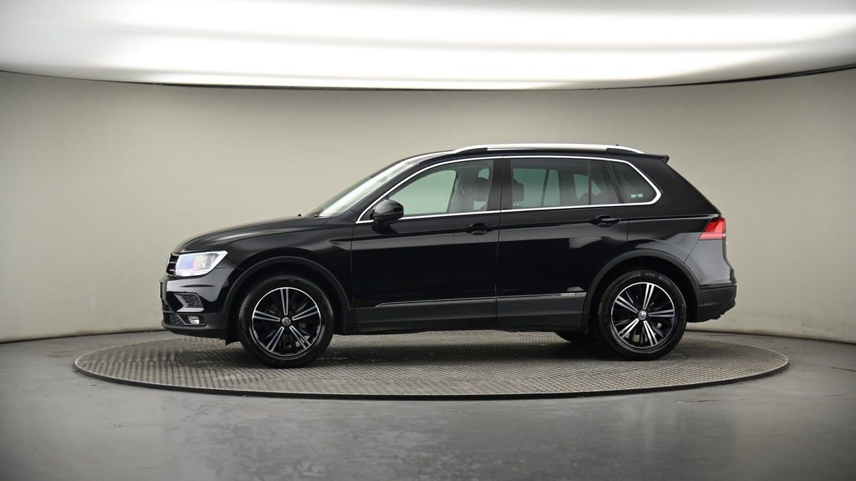 More views of Volkswagen Tiguan