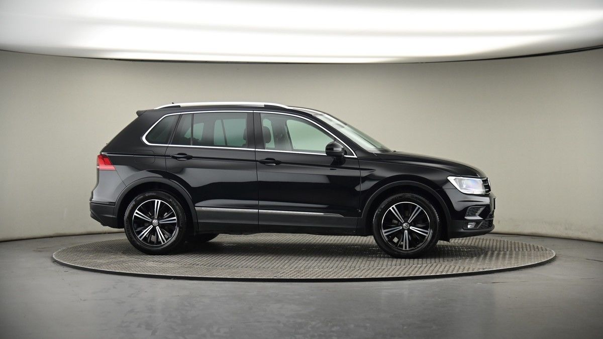 More views of Volkswagen Tiguan