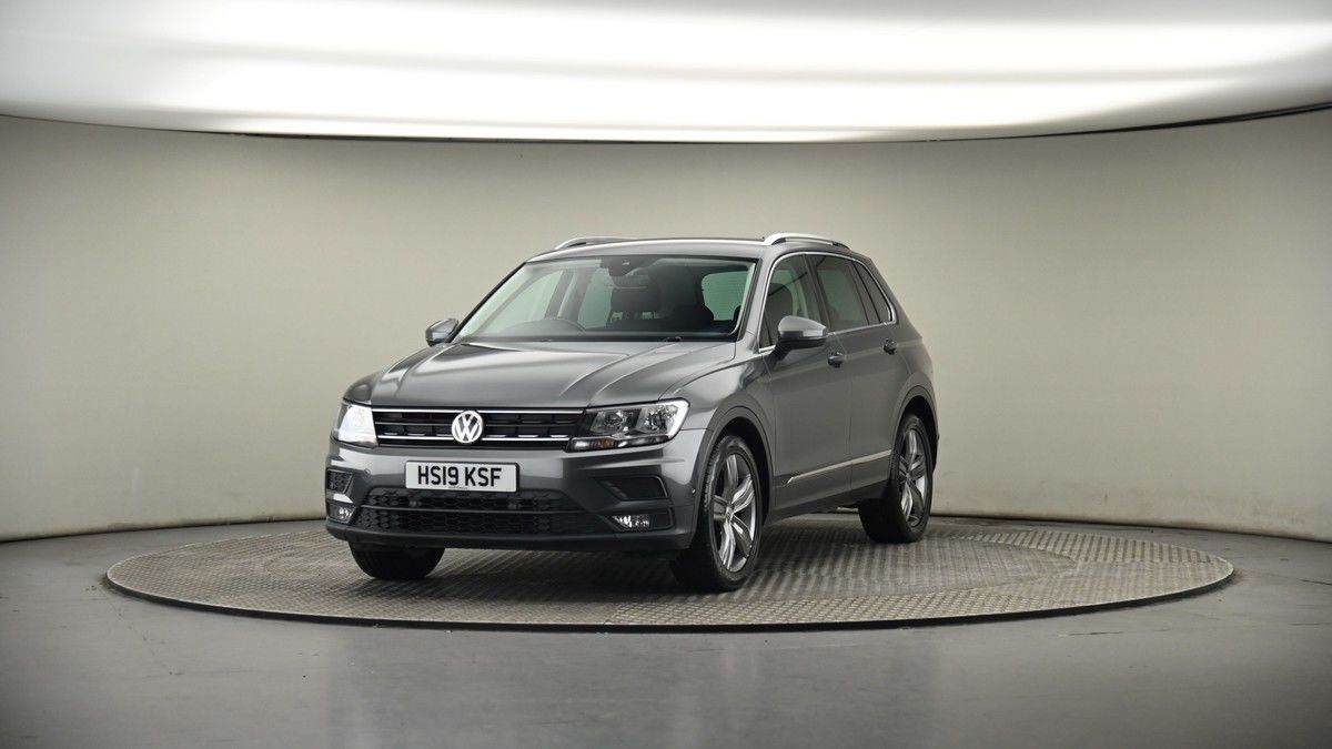 More views of Volkswagen Tiguan