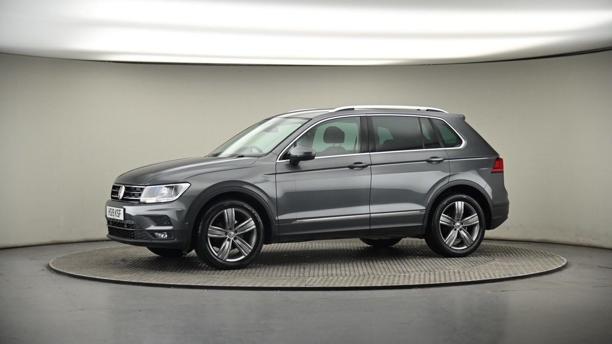 More views of Volkswagen Tiguan