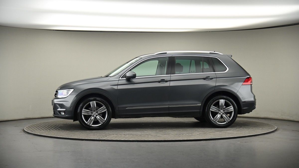 More views of Volkswagen Tiguan