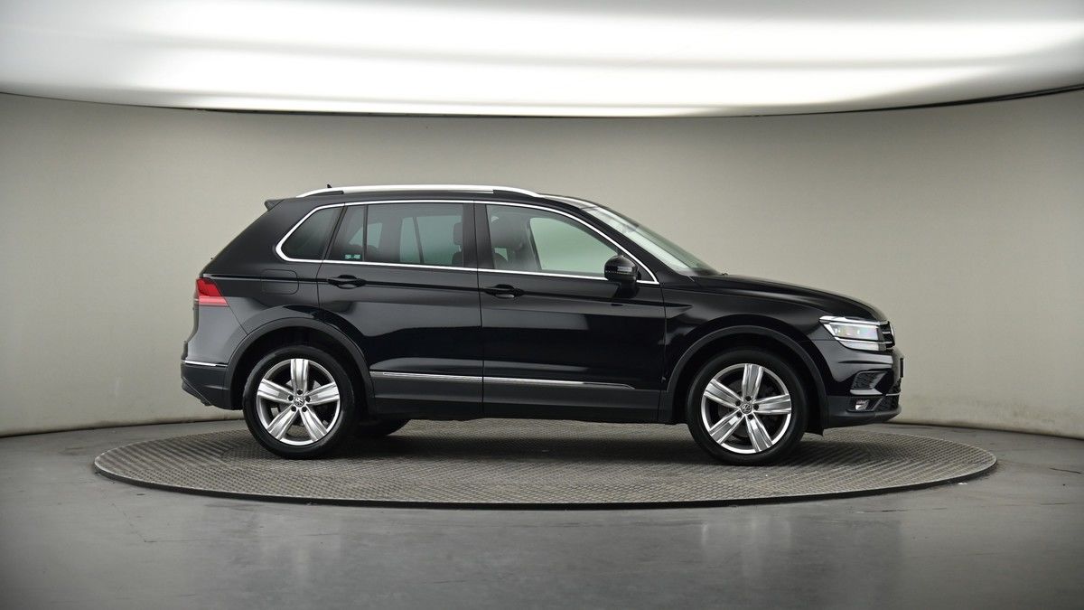 More views of Volkswagen Tiguan