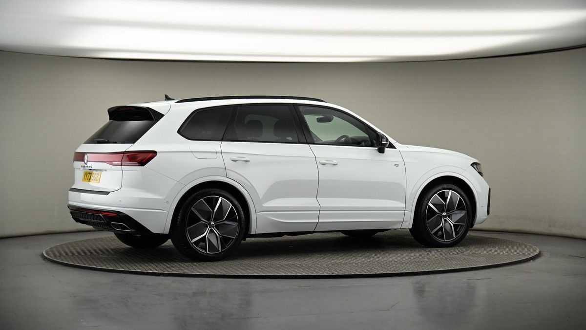 More views of Volkswagen Touareg