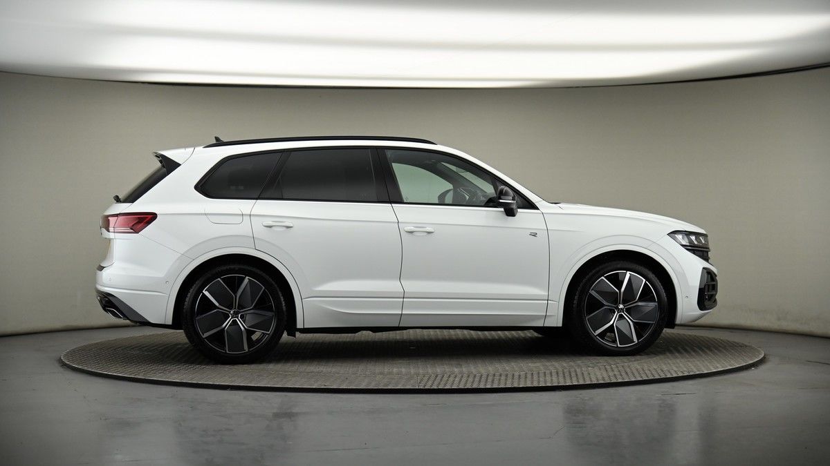 More views of Volkswagen Touareg