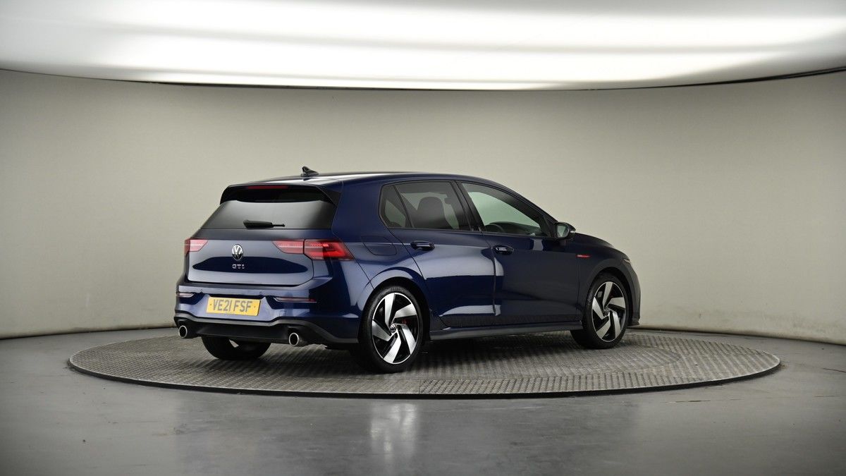 Volkswagen Golf Image 6