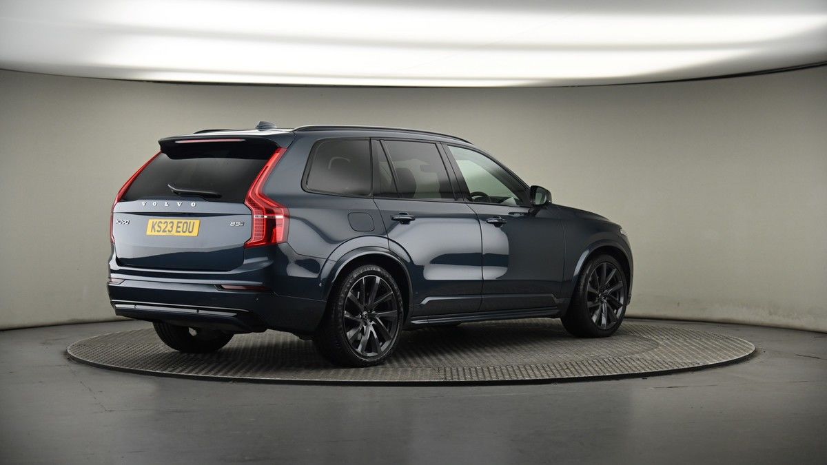 More views of Volvo XC90