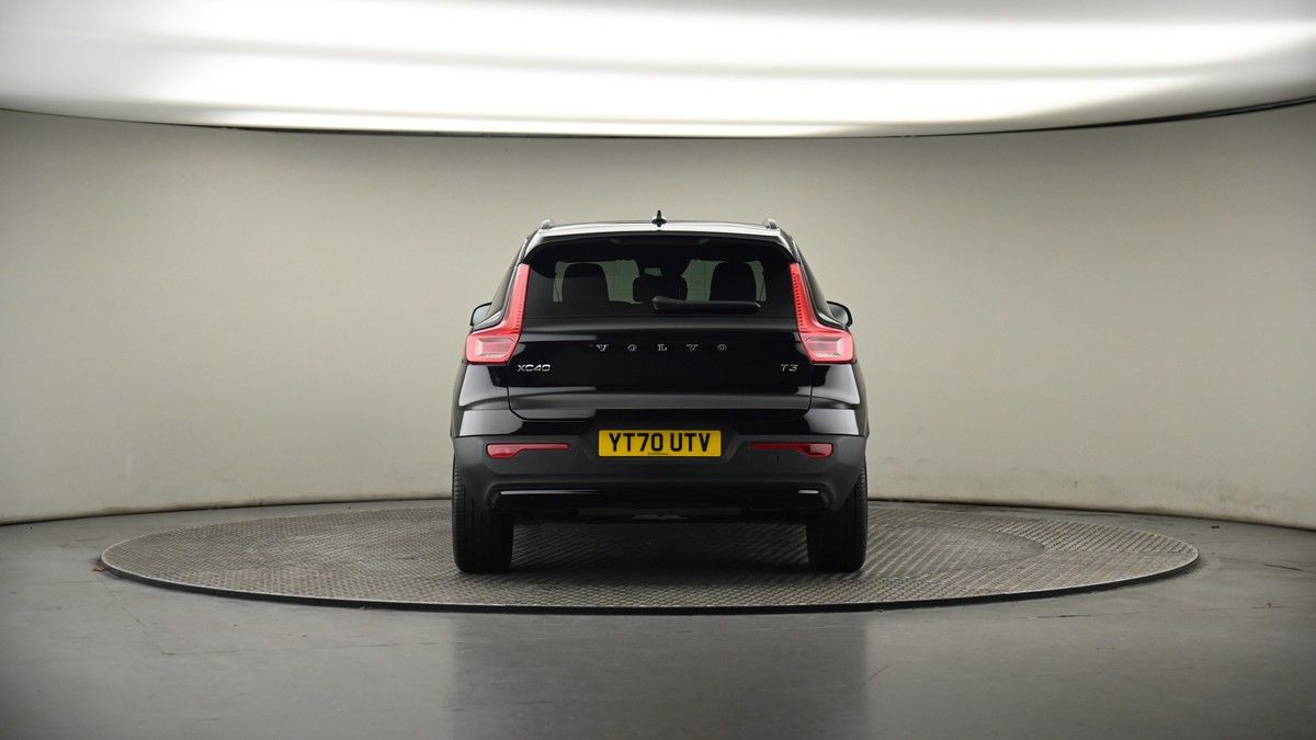 Volvo XC40 Image 17