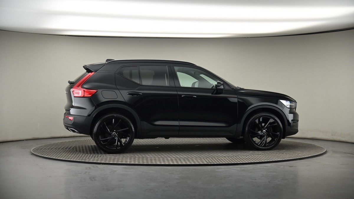 More views of Volvo XC40