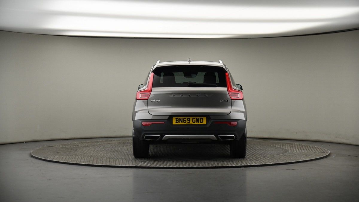 Volvo XC40 Image 17