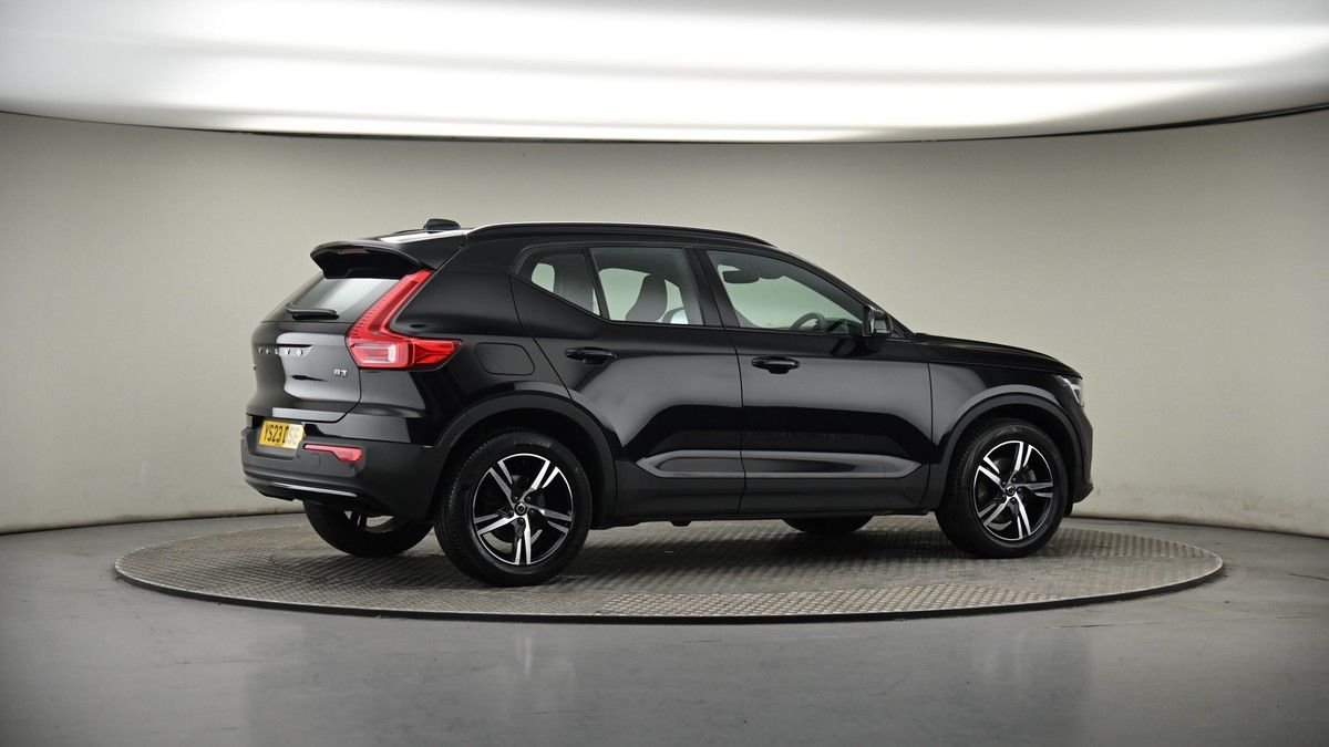 More views of Volvo XC40