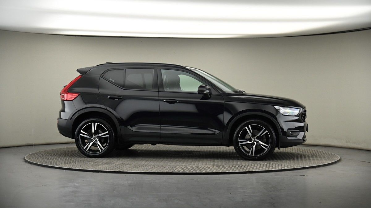 More views of Volvo XC40