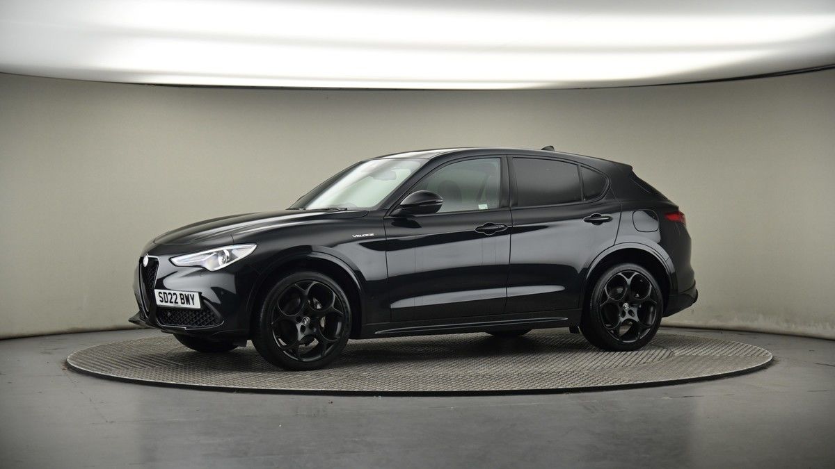 More views of Alfa Romeo Stelvio