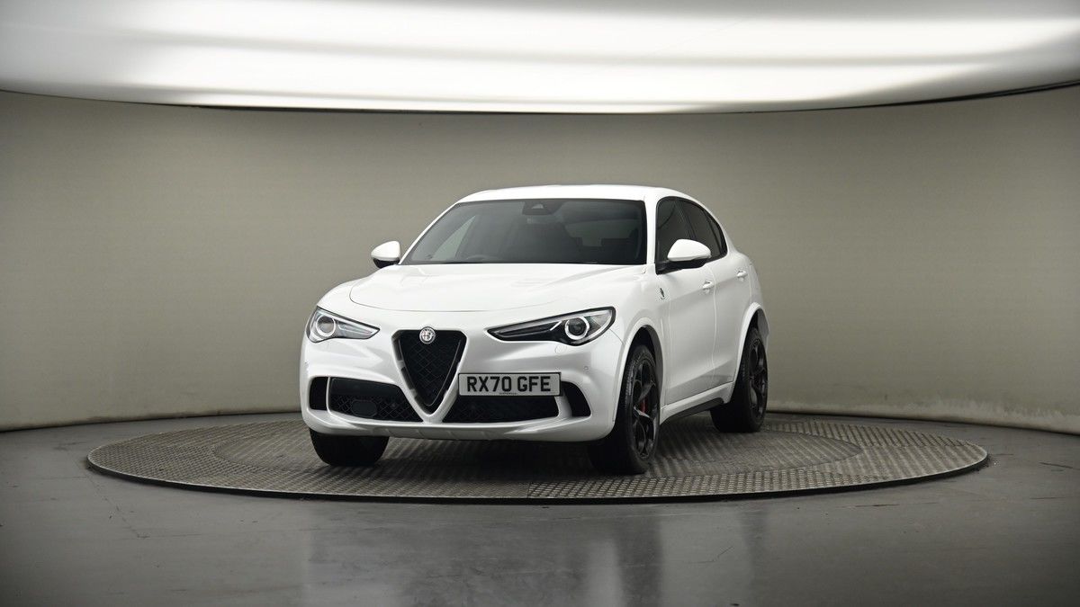 More views of Alfa Romeo Stelvio