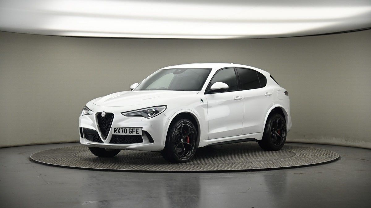 More views of Alfa Romeo Stelvio