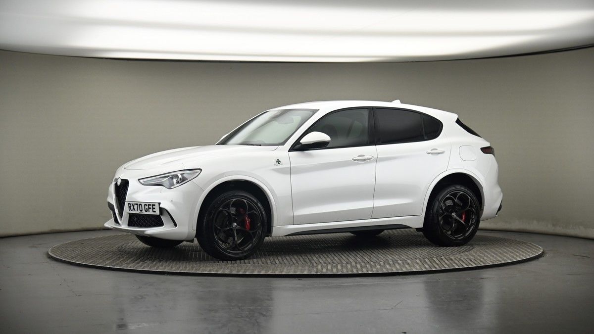 More views of Alfa Romeo Stelvio