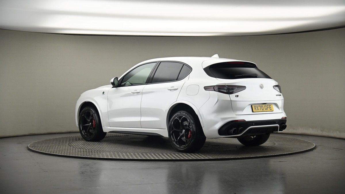 More views of Alfa Romeo Stelvio