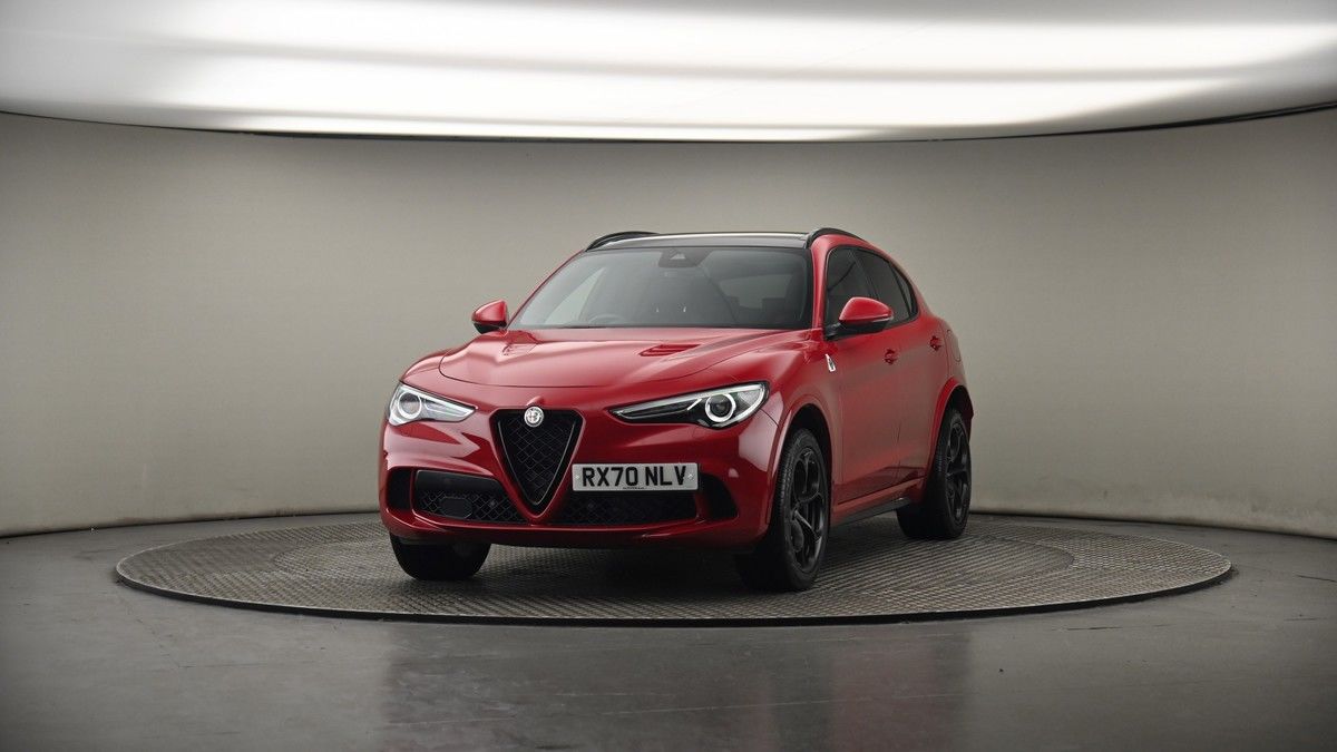 More views of Alfa Romeo Stelvio