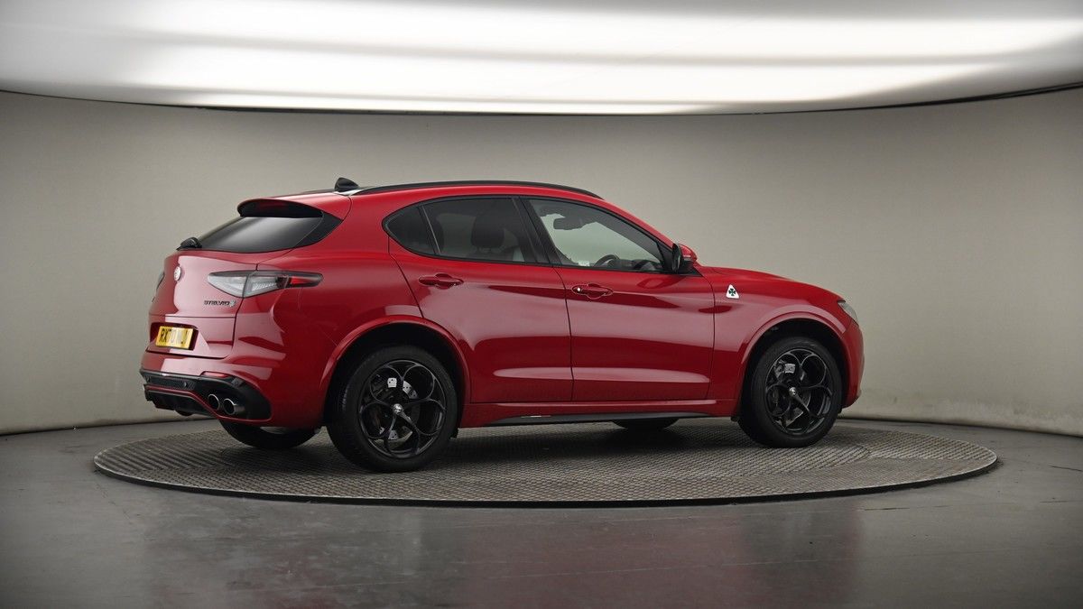 More views of Alfa Romeo Stelvio