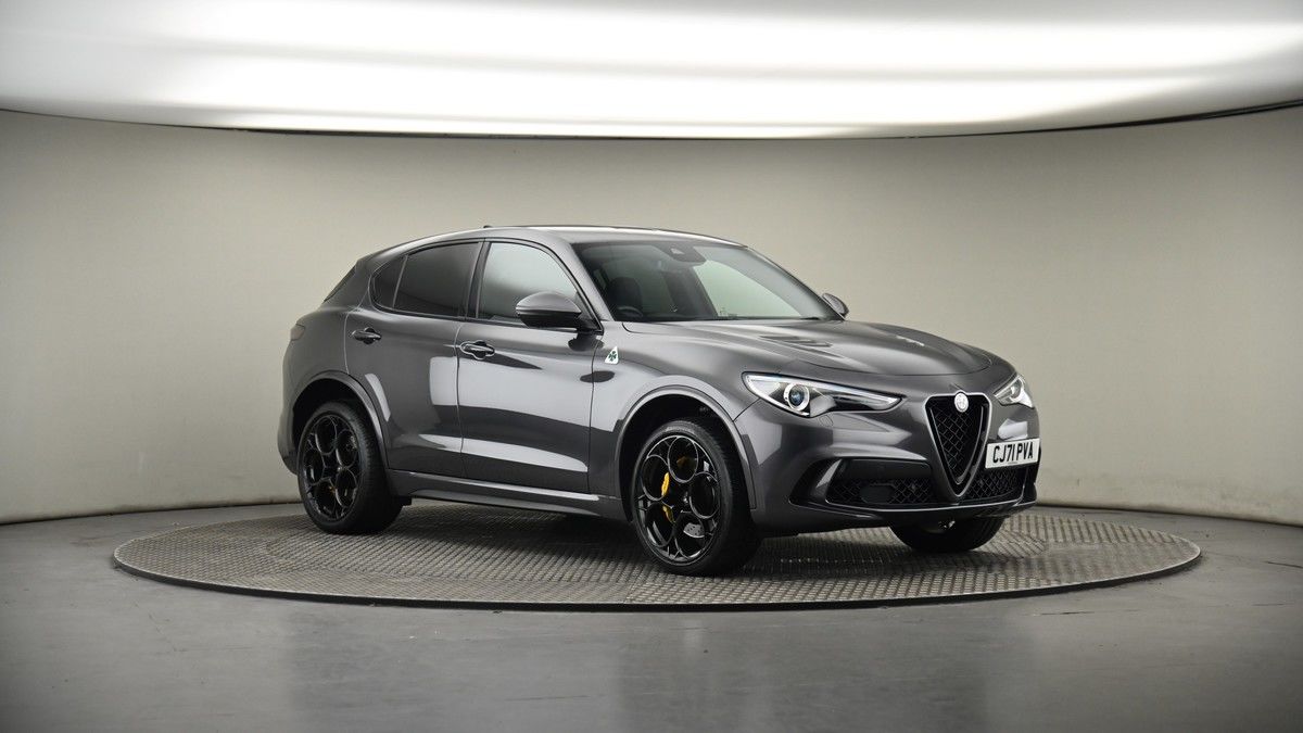 More views of Alfa Romeo Stelvio