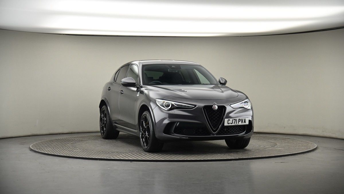 More views of Alfa Romeo Stelvio