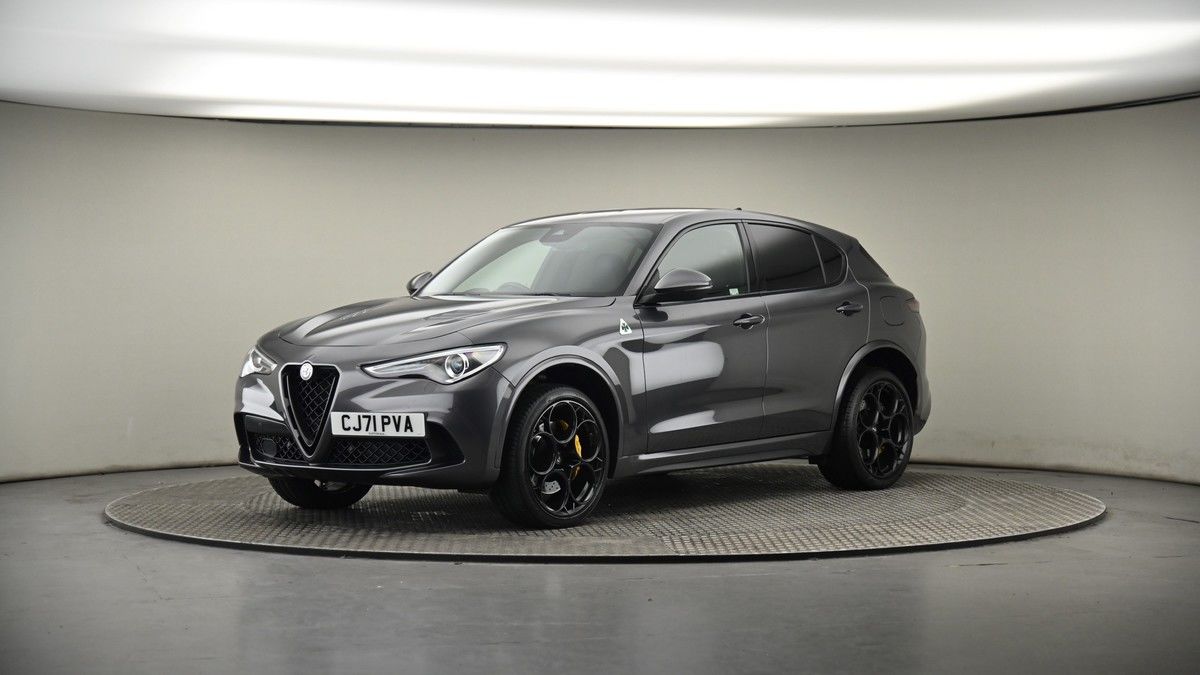 More views of Alfa Romeo Stelvio