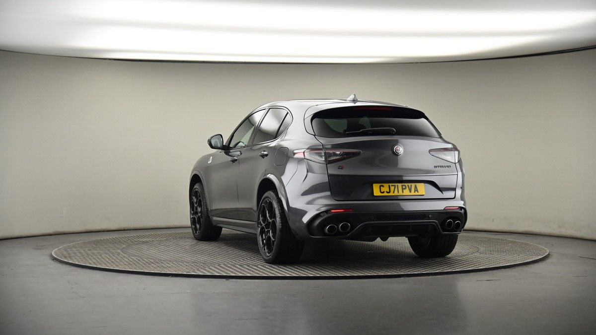 More views of Alfa Romeo Stelvio