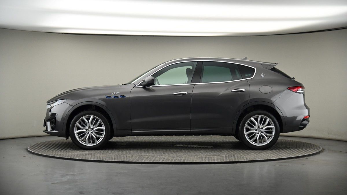 Maserati Levante Image 19