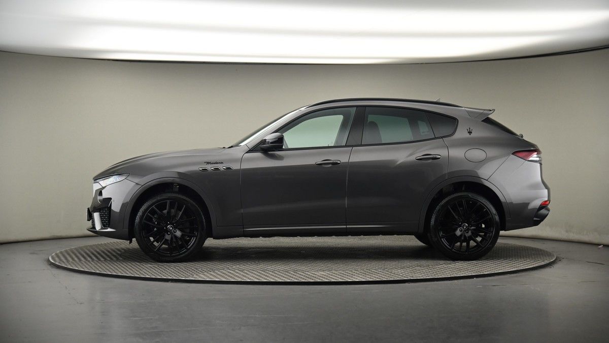 Maserati Levante Image 19