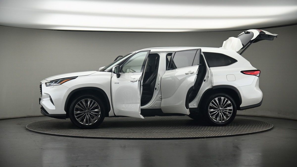 More views of Toyota Highlander