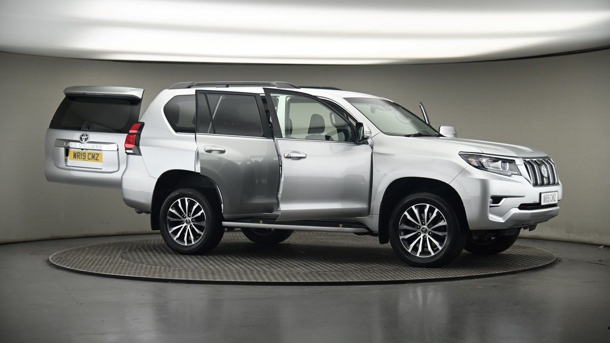 More views of Toyota Land Cruiser