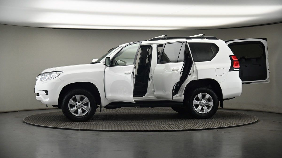 More views of Toyota Land Cruiser