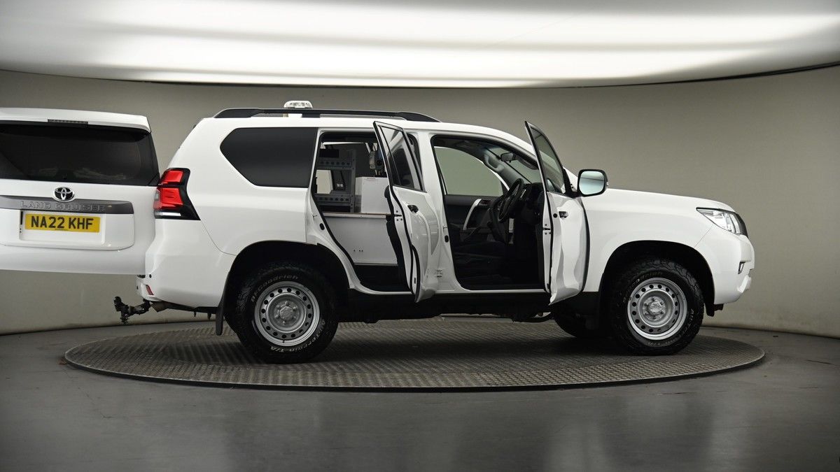 More views of Toyota Land Cruiser