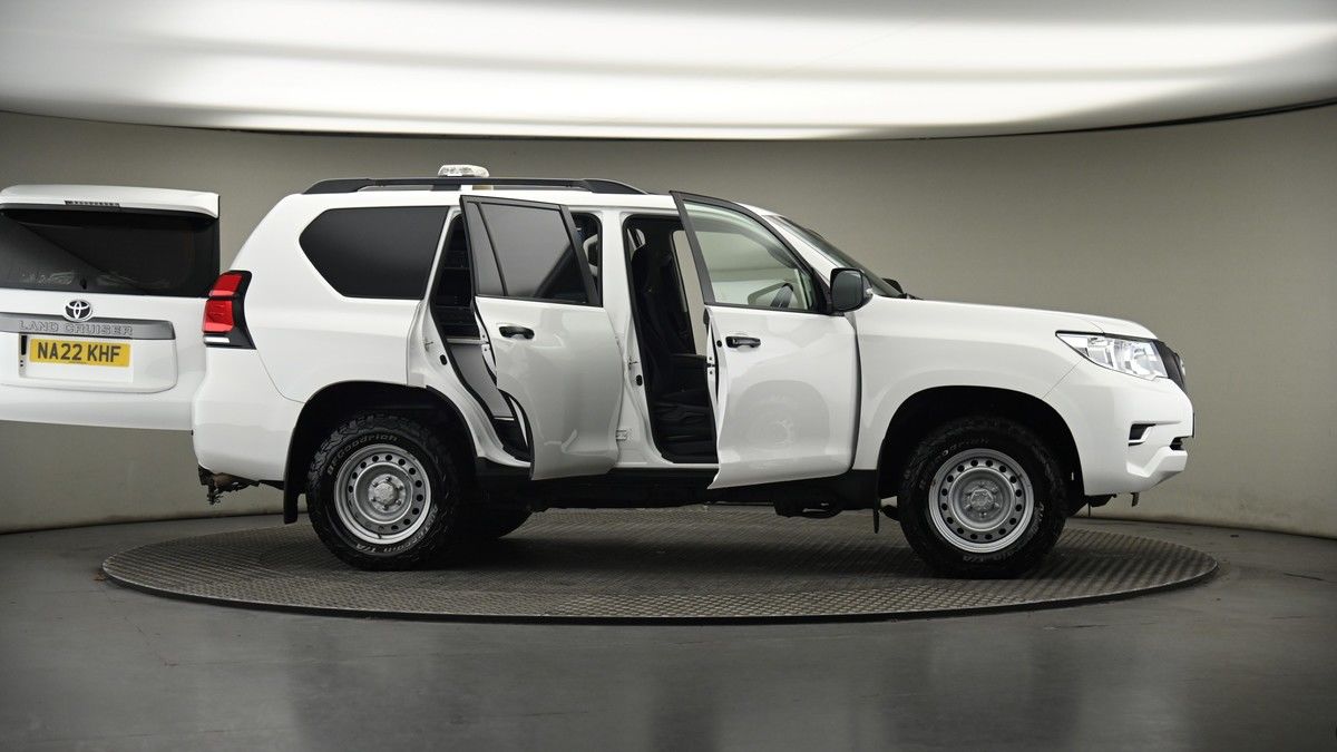 More views of Toyota Land Cruiser