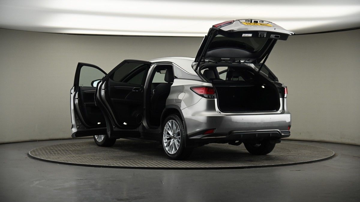 Lexus RX Image 8