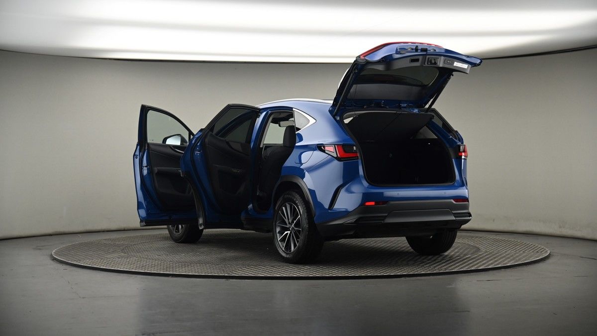 Lexus NX Image 8