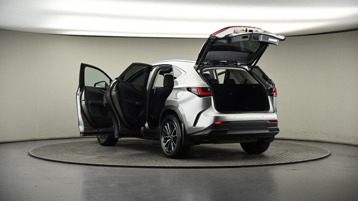 Lexus NX Image 8